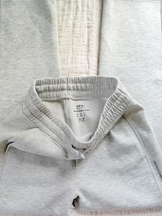 Abercrombie & Fitch YPB wide leg pants - Picture 3 of 3